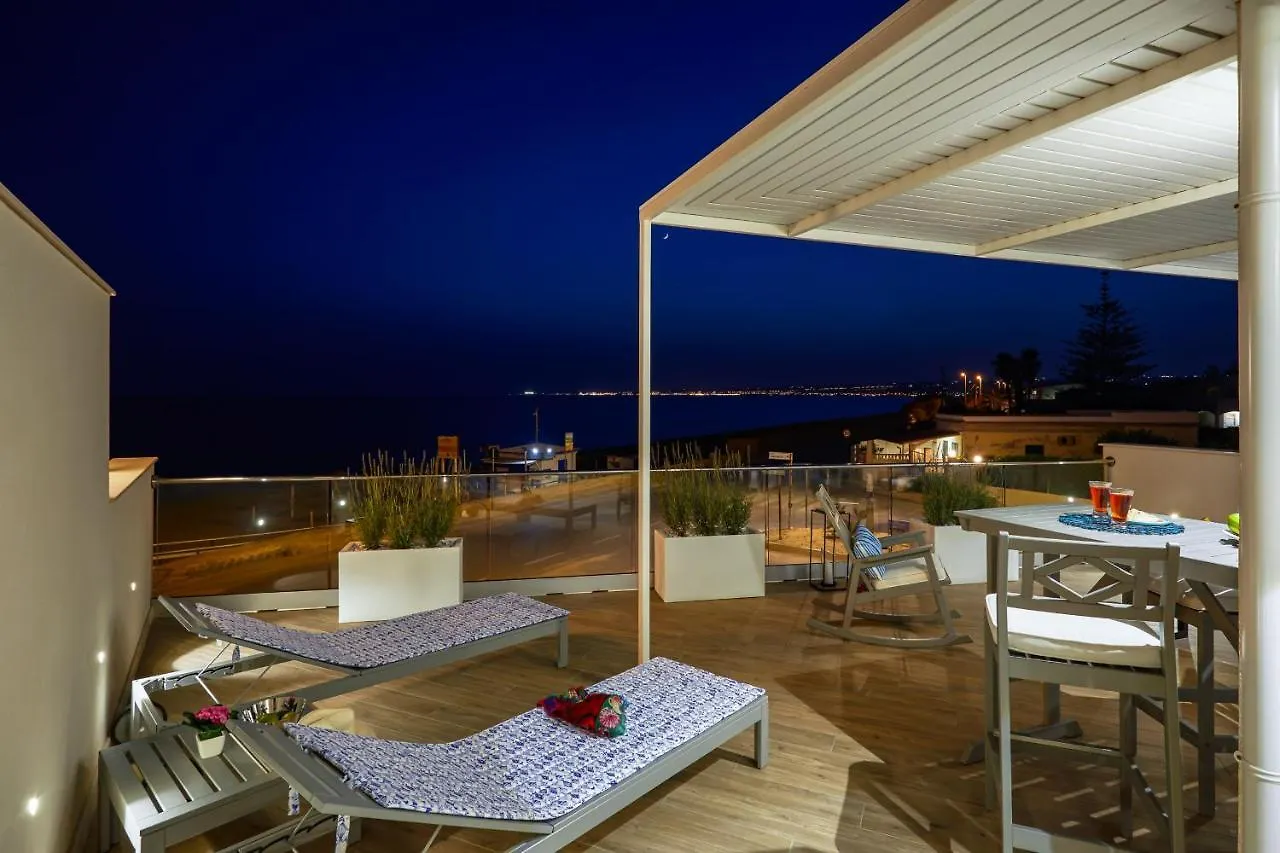 House On The Beach - Isulatravel Ispica